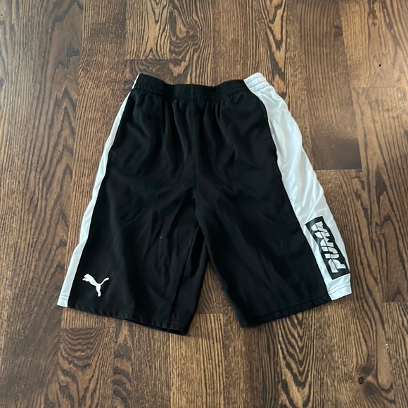 Black and white puma shorts - Picture 1 of 1